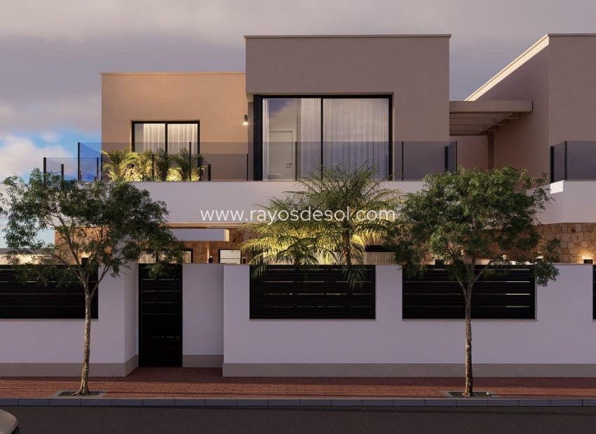 4 bedroom Villa for sale in San Pedro del Pinatar with pool - € 899,000 (Ref: 9920698)