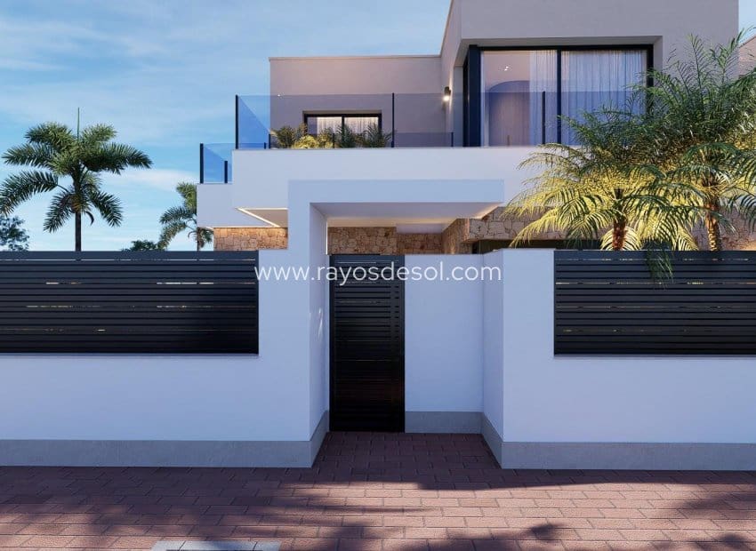4 bedroom Villa for sale in San Pedro del Pinatar with pool - € 899,000 (Ref: 9920698)
