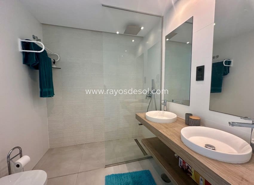 3 chambre Penthouse à vendre à El Raso avec piscine - 299 995 € (Ref: 9922900)