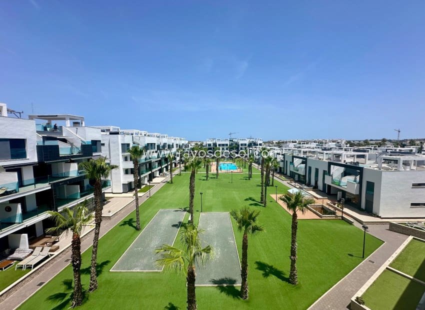 3 chambre Penthouse à vendre à El Raso avec piscine - 299 995 € (Ref: 9922900)
