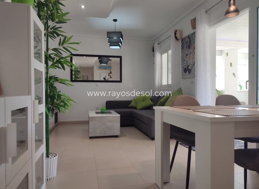 2 Zimmer Apartment zu verkaufen in Hacienda Riquelme mit Pool - 189.995 € (Ref: 9922901)