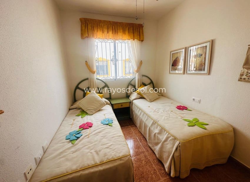Casa de 3 habitaciones en Vistabella en venta con piscina - 179.000 € (Ref: 9922903)