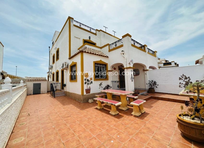 Casa de 3 habitaciones en Vistabella en venta con piscina - 179.000 € (Ref: 9922903)