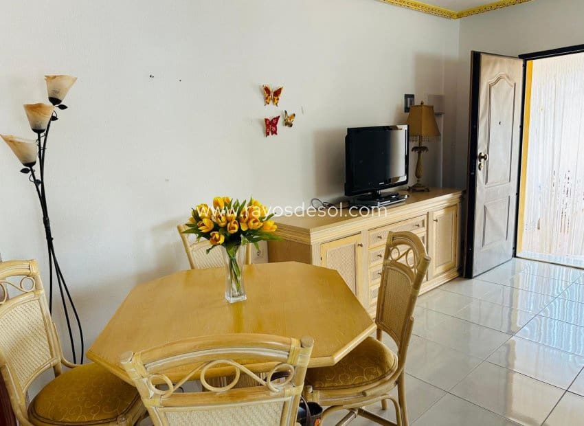 Casa de 3 habitaciones en Vistabella en venta con piscina - 179.000 € (Ref: 9922903)