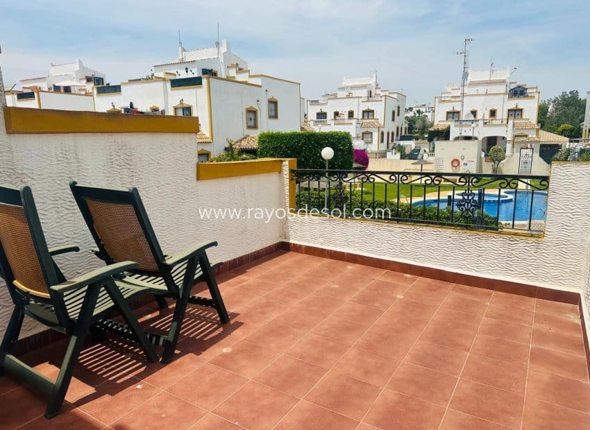 Casa de 3 habitaciones en Vistabella en venta con piscina - 179.000 € (Ref: 9922903)