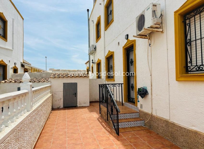 Casa de 3 habitaciones en Vistabella en venta con piscina - 179.000 € (Ref: 9922903)
