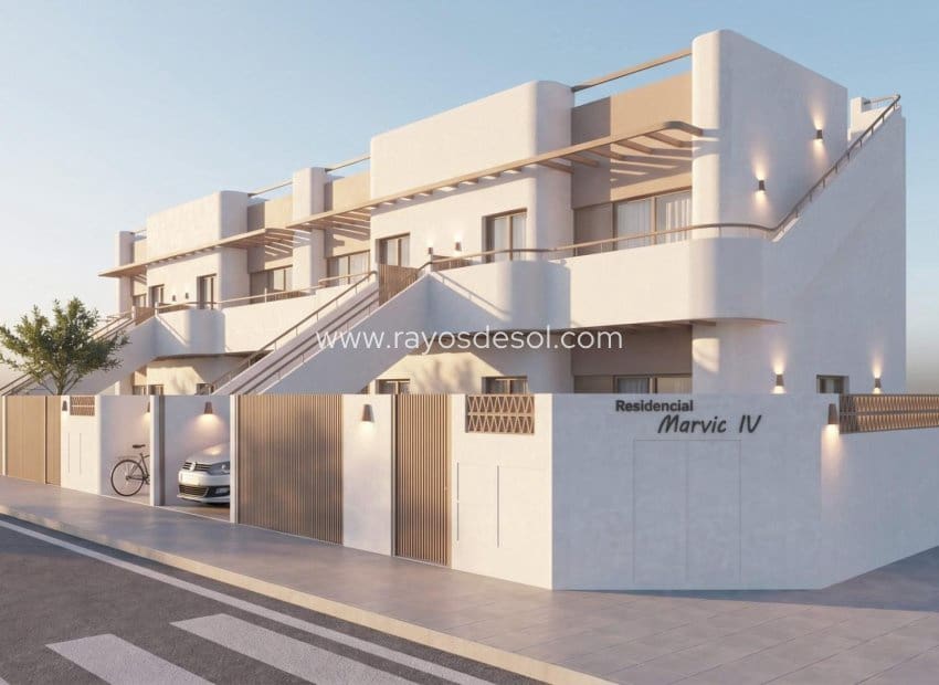 2 bedroom Apartment for sale in Pilar de la Horadada with pool - € 274,900 (Ref: 9929804)