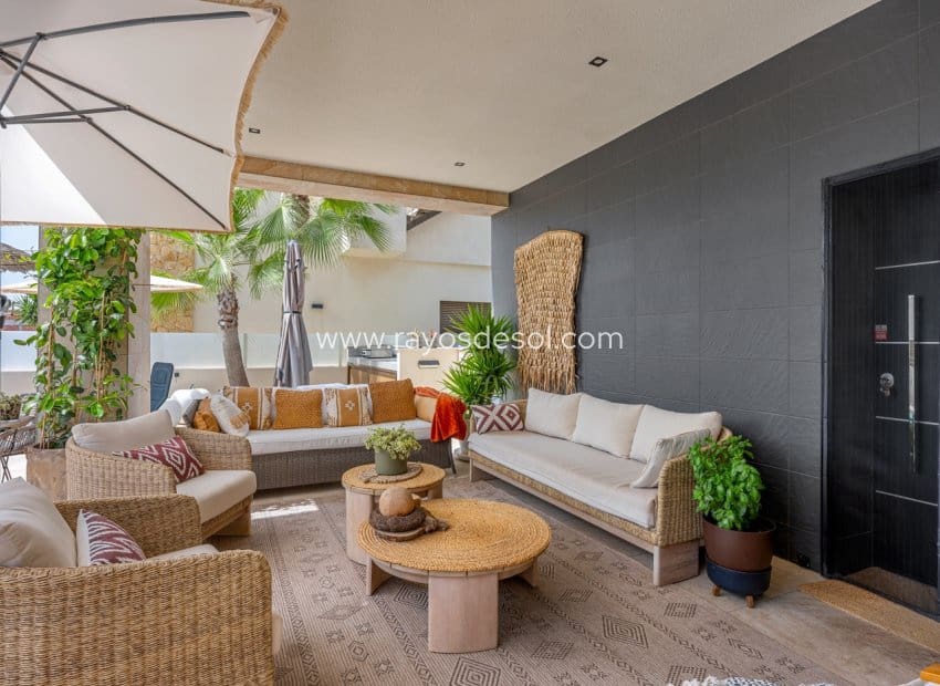 3 sypialnia Willa na sprzedaż w Benijofar z basenem - 699 000 € (Ref: 9929969)