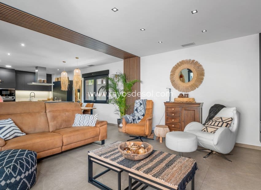 3 sypialnia Willa na sprzedaż w Benijofar z basenem - 699 000 € (Ref: 9929969)