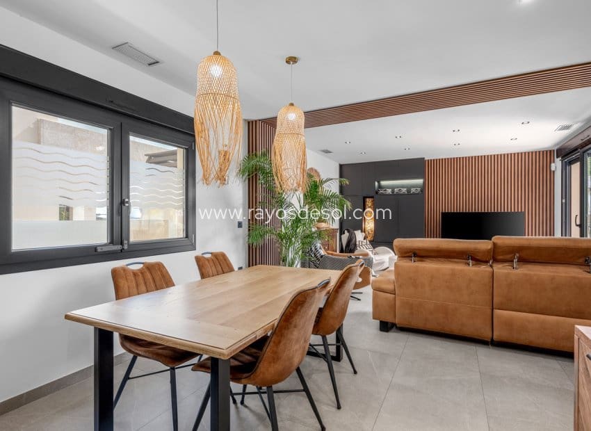 3 sypialnia Willa na sprzedaż w Benijofar z basenem - 699 000 € (Ref: 9929969)