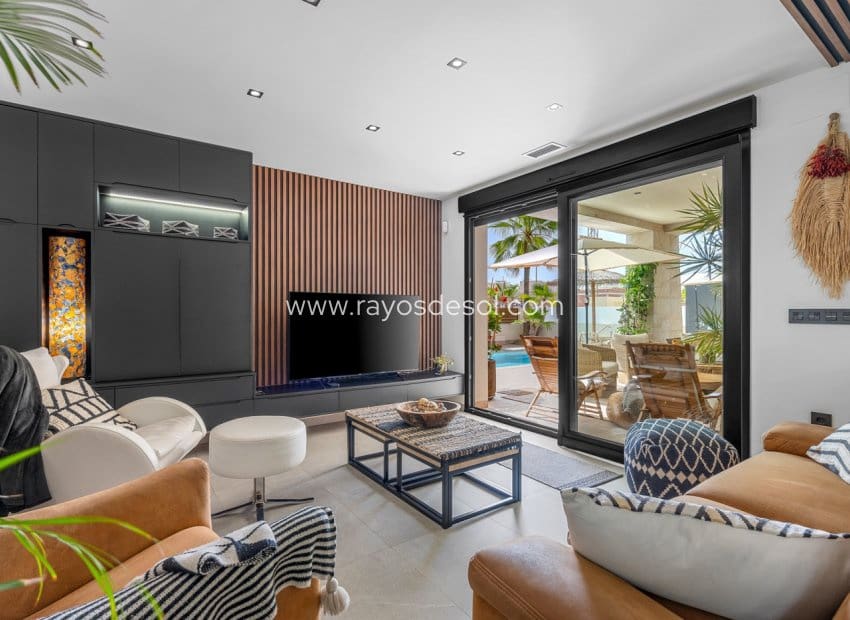 3 sypialnia Willa na sprzedaż w Benijofar z basenem - 699 000 € (Ref: 9929969)