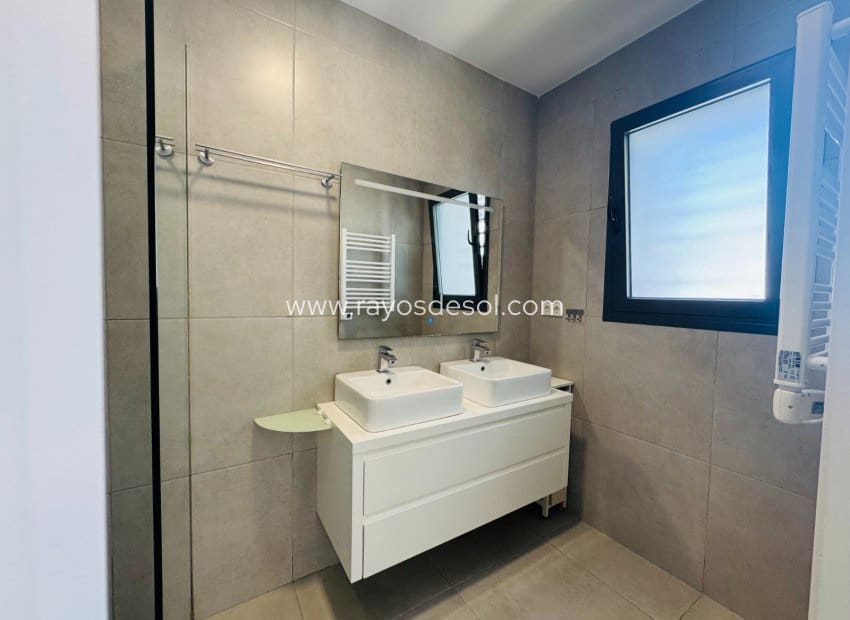 Chalet de 3 habitaciones en Lo Pagan en venta con piscina - 550.000 € (Ref: 9935311)