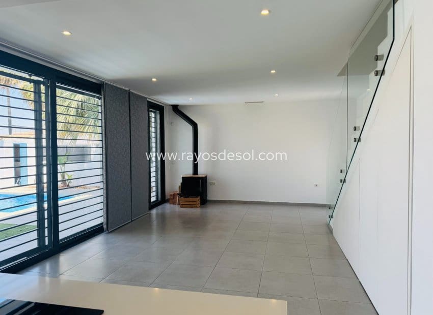 3 Zimmer Villa zu verkaufen in Lo Pagan mit Pool - 550.000 € (Ref: 9935311)