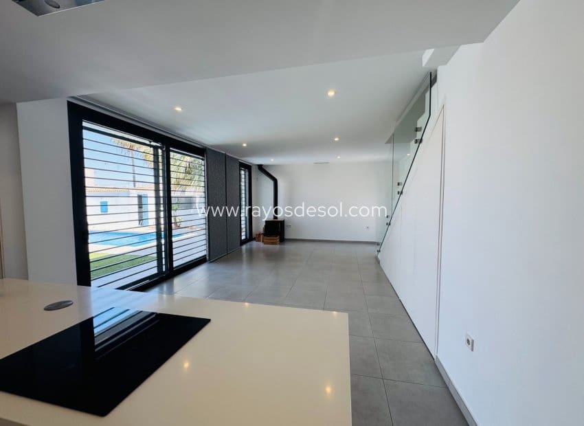 3 Zimmer Villa zu verkaufen in Lo Pagan mit Pool - 550.000 € (Ref: 9935311)