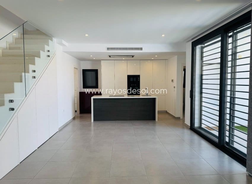 3 Zimmer Villa zu verkaufen in Lo Pagan mit Pool - 550.000 € (Ref: 9935311)