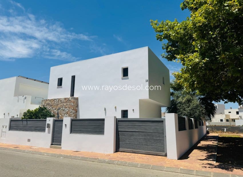 3 Zimmer Villa zu verkaufen in Lo Pagan mit Pool - 550.000 € (Ref: 9935311)