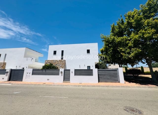 3 chambre Villa/Maison à vendre à Lo Pagan, San Pedro del Pinatar avec piscine - 550 000 € (Ref: 9935311)
