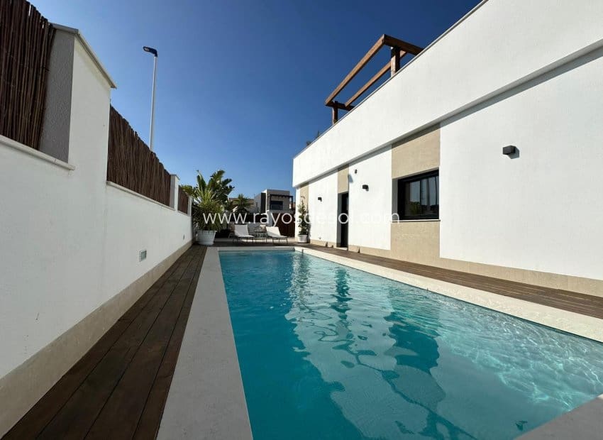 2 sovrum Hus till salu i Santiago de la Ribera med pool - 444 500 € (Ref: 9935313)
