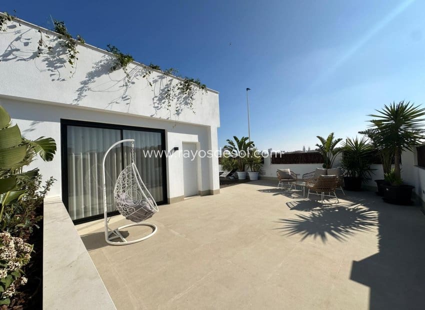 2 sovrum Hus till salu i Santiago de la Ribera med pool - 444 500 € (Ref: 9935313)