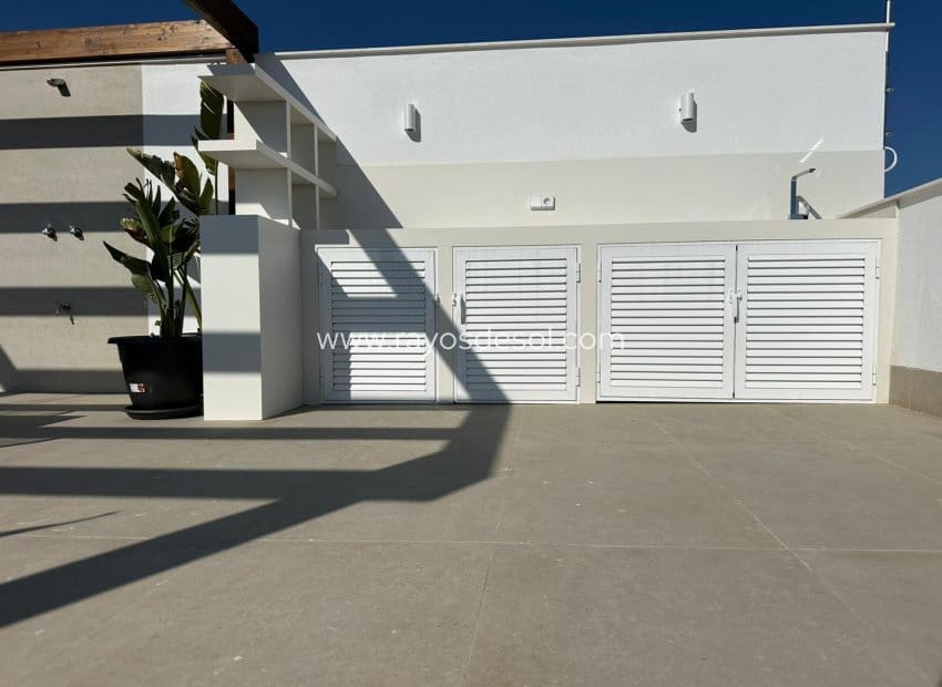 2 sovrum Hus till salu i Santiago de la Ribera med pool - 444 500 € (Ref: 9935313)