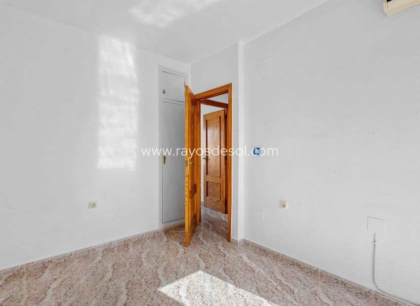 3 quarto Casa em Banda para venda em Filipinas com piscina - 189 000 € (Ref: 9935314)