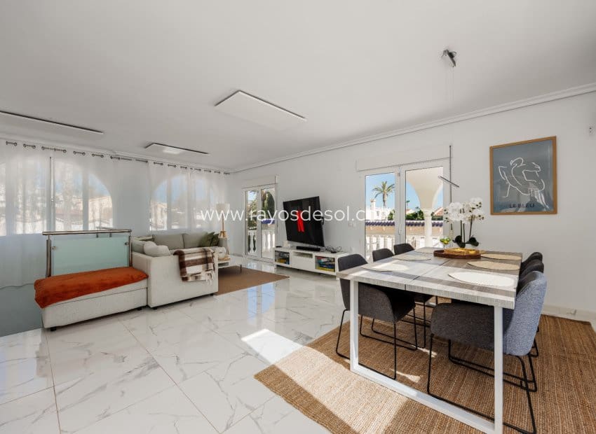5 quarto Moradia para venda em Rojales com piscina - 590 000 € (Ref: 9940739)