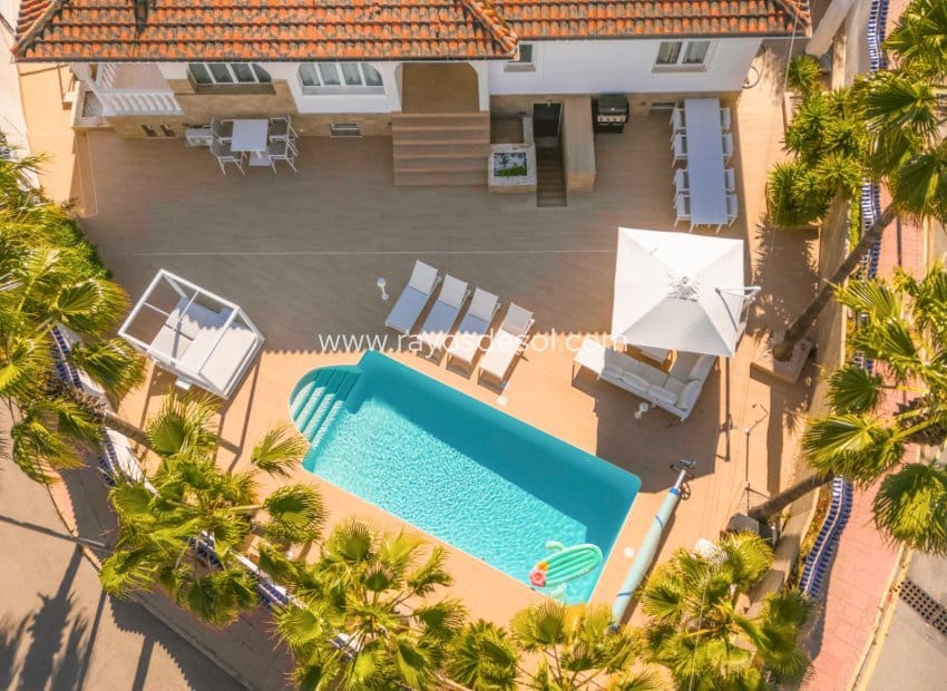 5 bedroom Villa for sale in Rojales with pool - € 590,000 (Ref: 9940739)