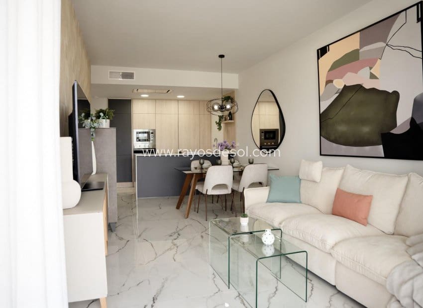 2 sypialnia Apartament na sprzedaż w Ciudad Quesada z basenem garażem - 339 000 € (Ref: 9940740)