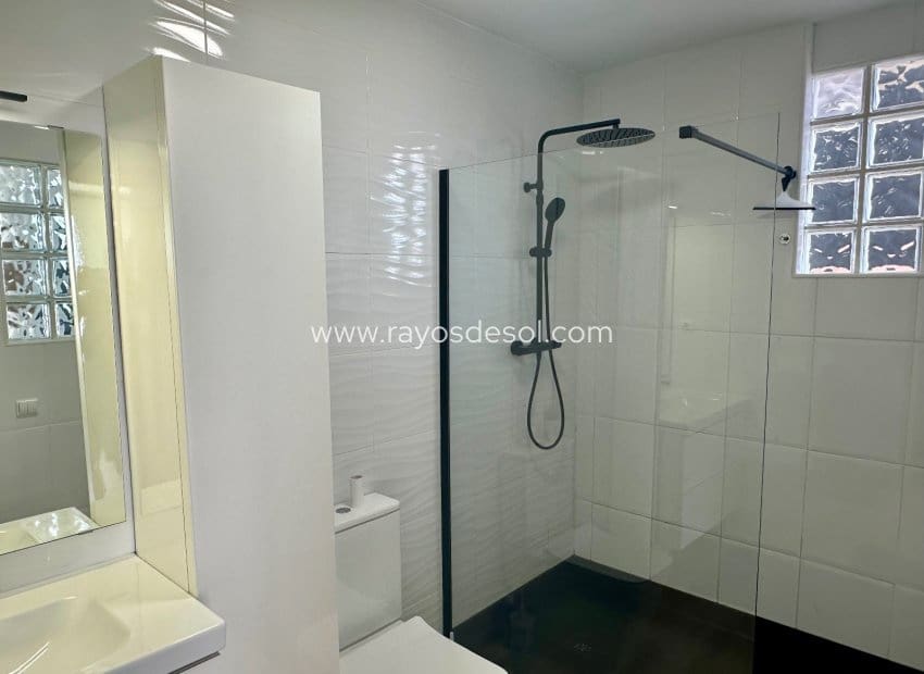 3 slaapkamer Appartement te koop in Ciudad Quesada met zwembad - € 205.000 (Ref: 9940742)