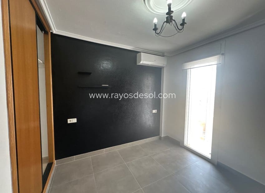 3 slaapkamer Appartement te koop in Ciudad Quesada met zwembad - € 205.000 (Ref: 9940742)