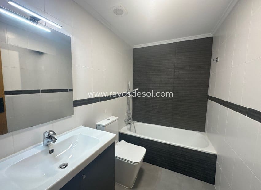 3 slaapkamer Appartement te koop in Ciudad Quesada met zwembad - € 205.000 (Ref: 9940742)