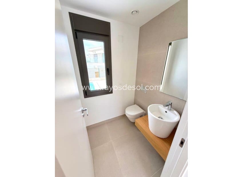 Chalet de 3 habitaciones en Finestrat en venta con piscina garaje - 899.000 € (Ref: 9943277)