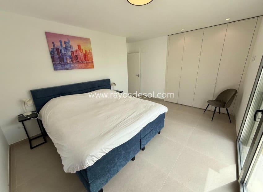 Chalet de 3 habitaciones en Finestrat en venta con piscina garaje - 899.000 € (Ref: 9943277)
