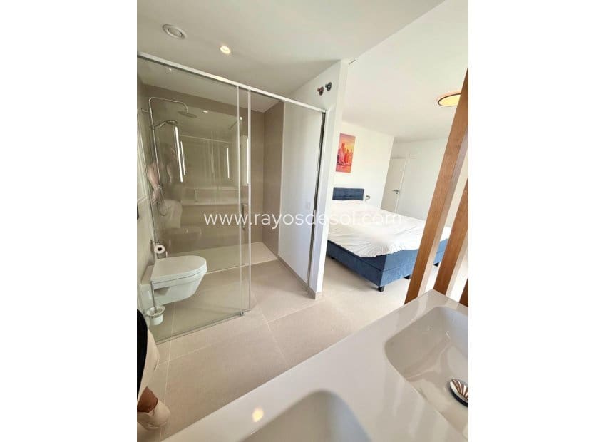 Chalet de 3 habitaciones en Finestrat en venta con piscina garaje - 899.000 € (Ref: 9943277)