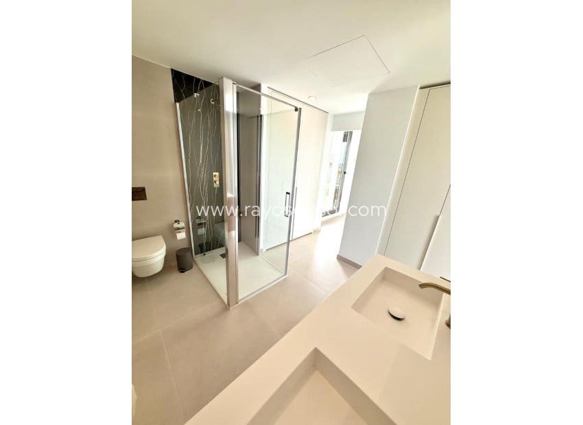 Chalet de 3 habitaciones en Finestrat en venta con piscina garaje - 899.000 € (Ref: 9943277)
