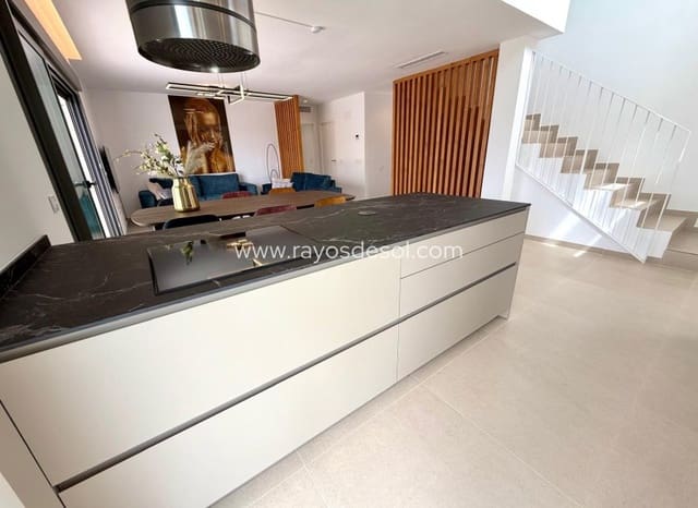 Chalet de 3 habitaciones en Finestrat en venta con piscina garaje - 899.000 € (Ref: 9943277)