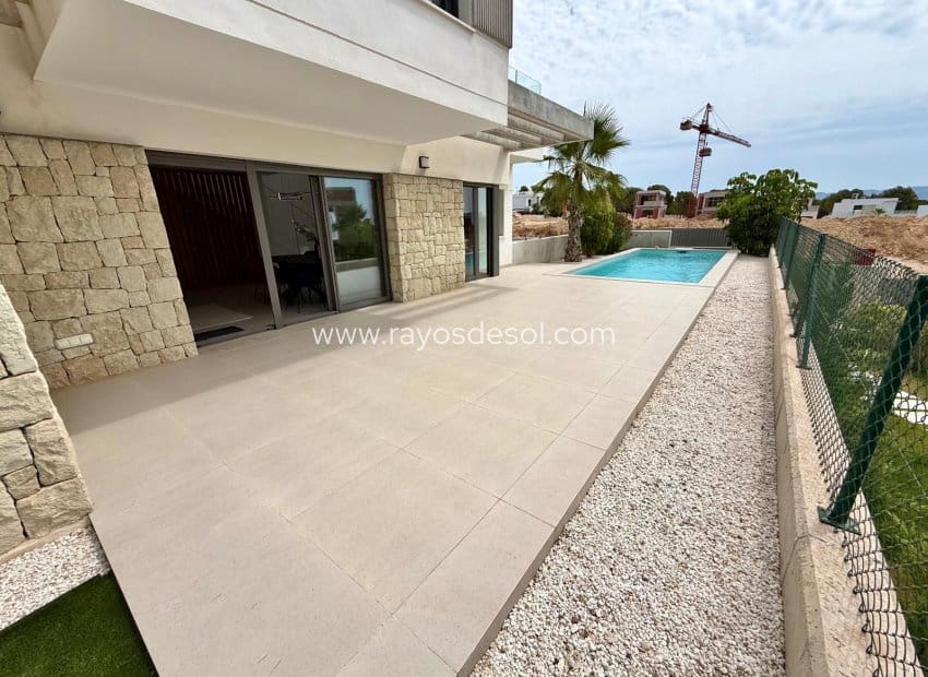 Chalet de 3 habitaciones en Finestrat en venta con piscina garaje - 899.000 € (Ref: 9943277)