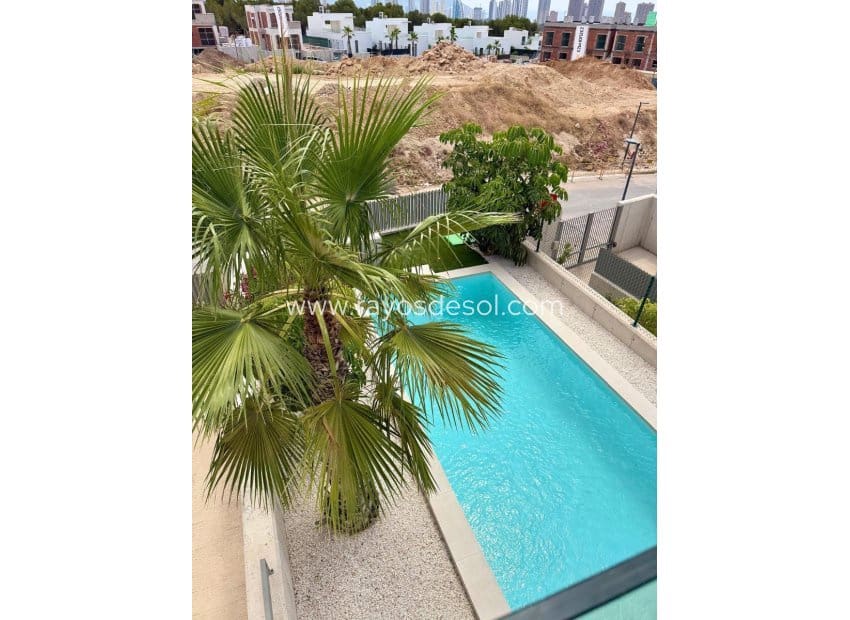 Chalet de 3 habitaciones en Finestrat en venta con piscina garaje - 899.000 € (Ref: 9943277)