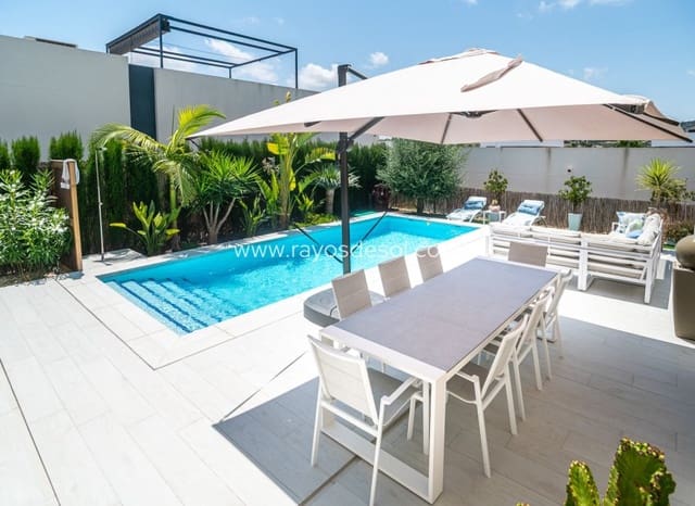 3 soveværelse Villa til salg i Algorfa med swimmingpool - € 600.000 (Ref: 9944741)