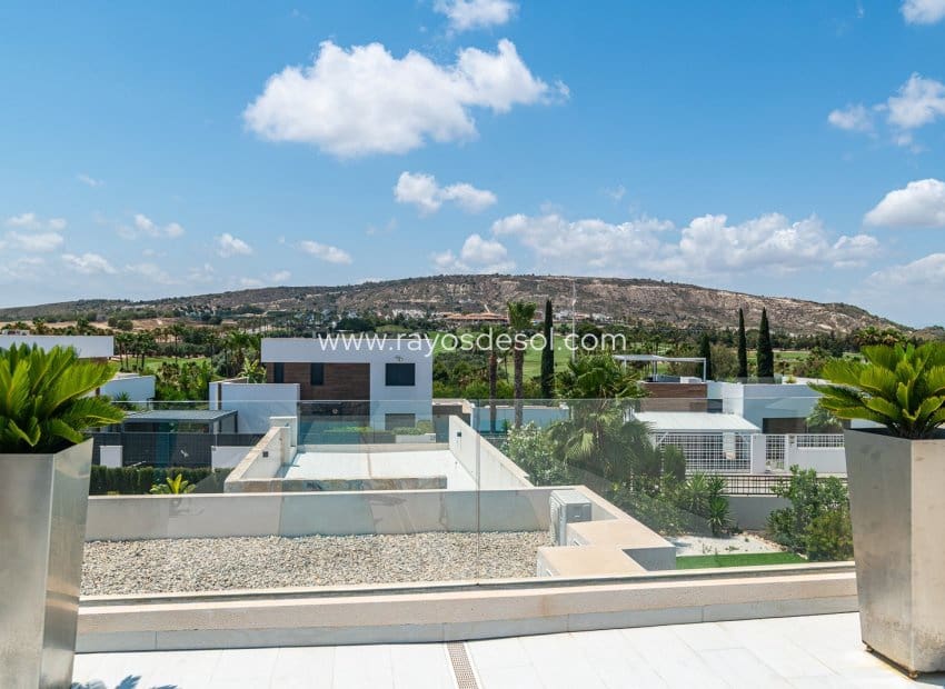 3 slaapkamer Villa te koop in Algorfa met zwembad - € 590.000 (Ref: 9944741)