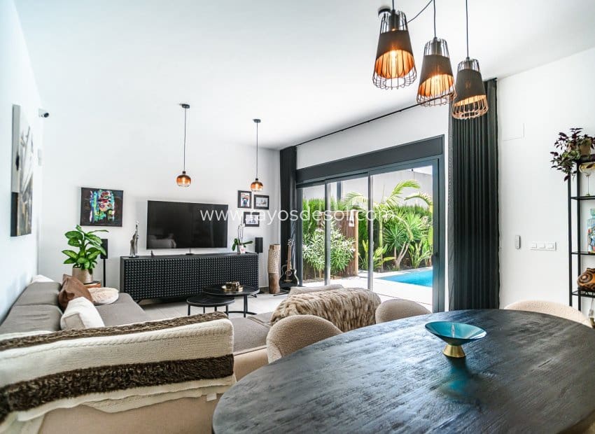 3 slaapkamer Villa te koop in Algorfa met zwembad - € 590.000 (Ref: 9944741)