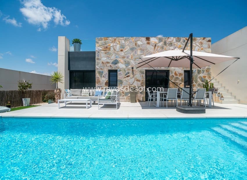 3 slaapkamer Villa te koop in Algorfa met zwembad - € 590.000 (Ref: 9944741)