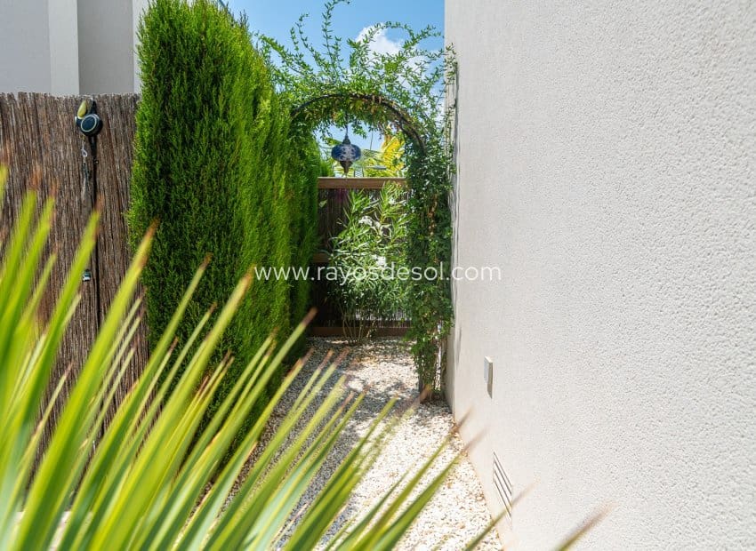 3 slaapkamer Villa te koop in Algorfa met zwembad - € 590.000 (Ref: 9944741)