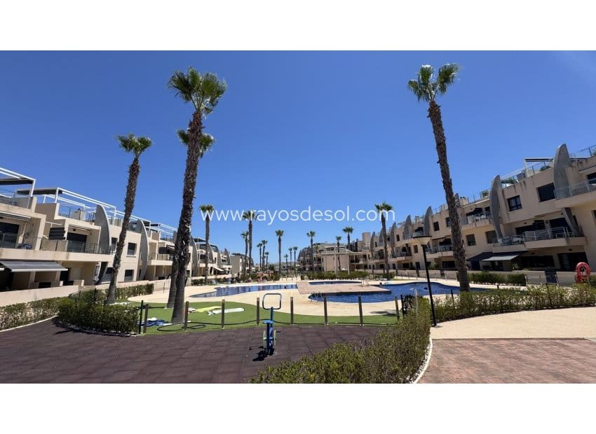 2 soveværelse Lejlighed til salg i Torre de la Horadada med swimmingpool - € 259.500 (Ref: 9945972)