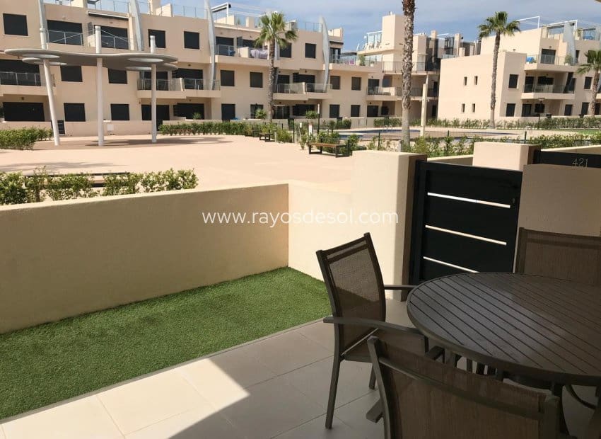 2 soveværelse Lejlighed til salg i Torre de la Horadada med swimmingpool - € 259.500 (Ref: 9945972)