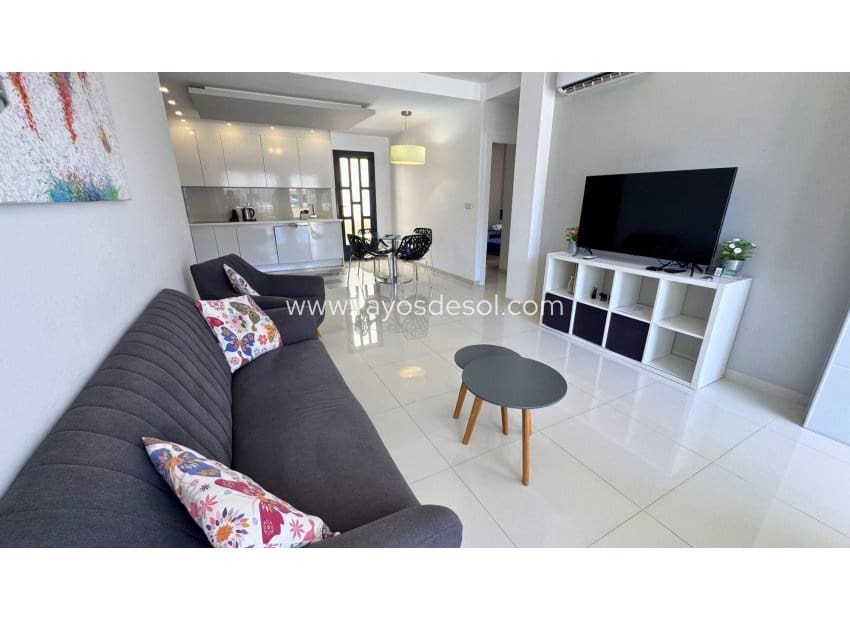 2 Zimmer Apartment zu verkaufen in Torre de la Horadada mit Pool - 259.500 € (Ref: 9945972)