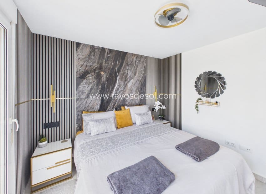 2 soveværelse Byhus til salg i Mar Menor Golf Resort med swimmingpool - € 395.000 (Ref: 9945973)
