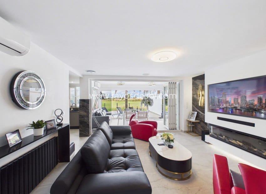 2 slaapkamer Huis te koop in Mar Menor Golf Resort met zwembad - € 395.000 (Ref: 9945973)