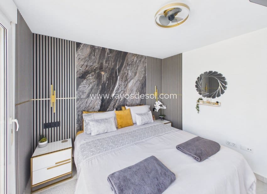 2 slaapkamer Huis te koop in Mar Menor Golf Resort met zwembad - € 395.000 (Ref: 9945973)