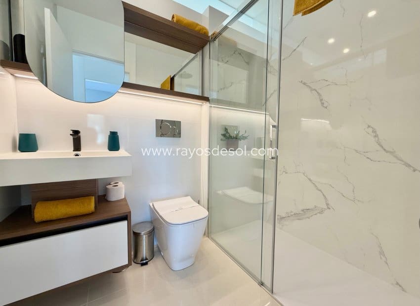 2 quarto Apartamento para venda em Ciudad Quesada com piscina - 359 000 € (Ref: 9948417)
